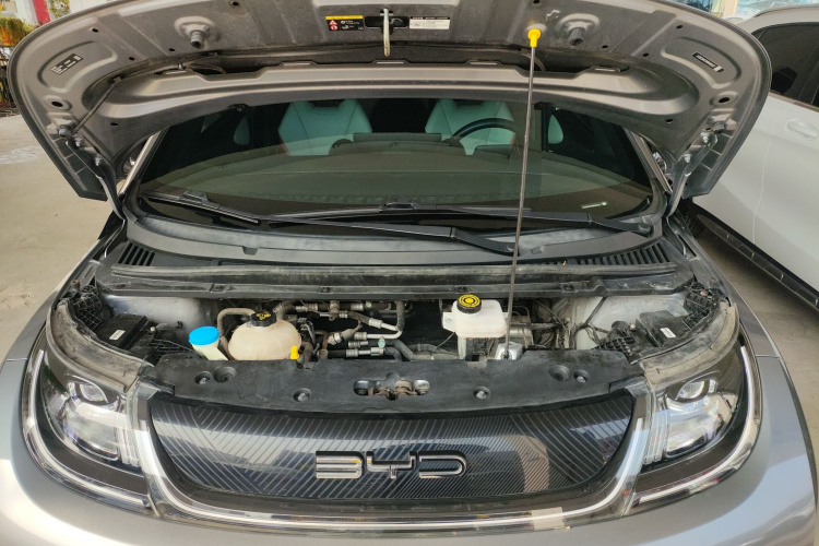 比亚迪 海豚 2021款 405km 时尚版机舱底盘24