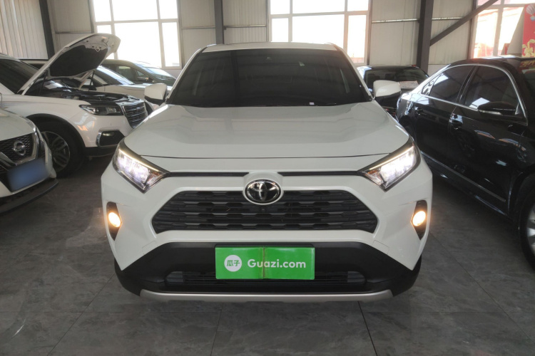 丰田 RAV4荣放 2020款 2.0L CVT两驱风尚PLUS版车身外观2