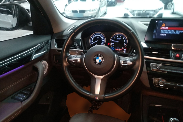 宝马X1 2021款 sDrive25Li 领先型中控内饰13