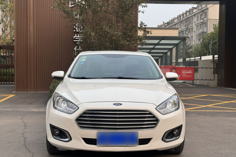 福特 福睿斯 2015款 1.5L 自动时尚型车身外观6004