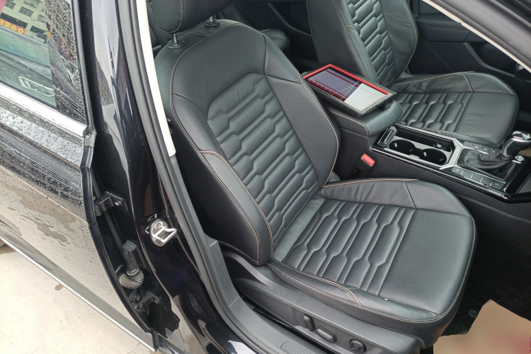 大众 帕萨特 2019款 330TSI 精英版 国VI局部细节41