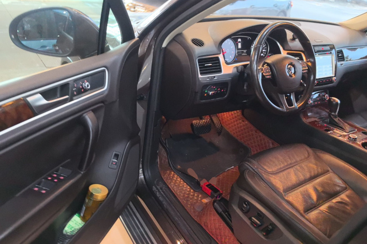 大众 途锐 2014款 3.0TSI 新锐版中控内饰20