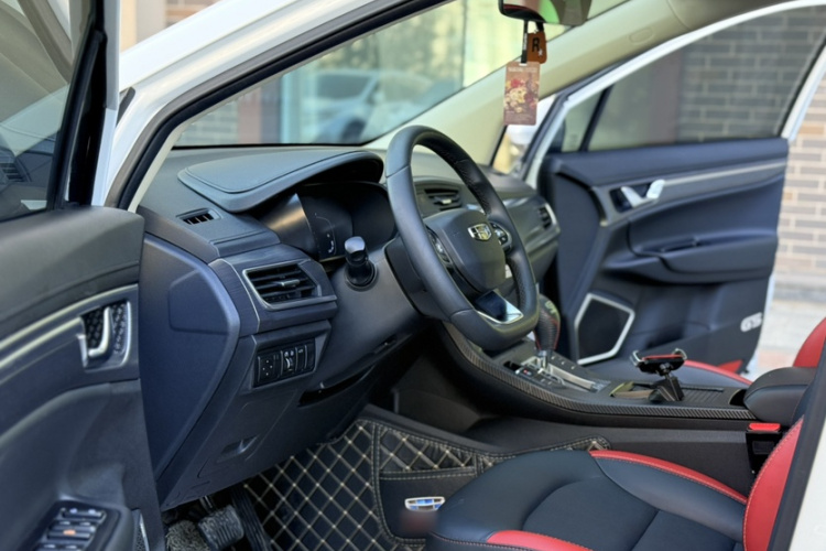 吉利汽车 帝豪GS 2020款 1.4T CVT动中控内饰7005