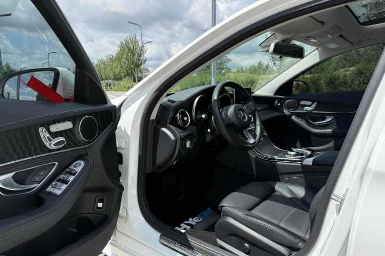 奔驰C级 2017款 改款 C 200 L 运动版中控内饰7001