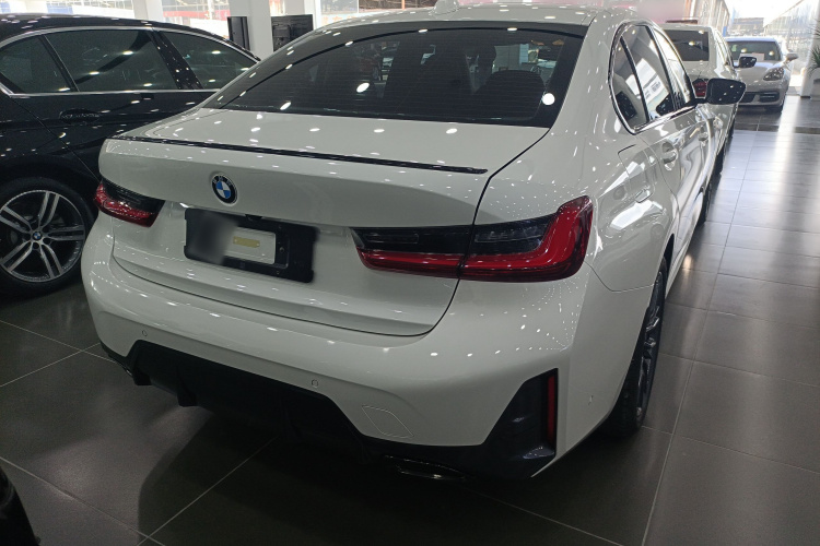 宝马3系 2023款 325Li M运动曜夜套装车身外观6