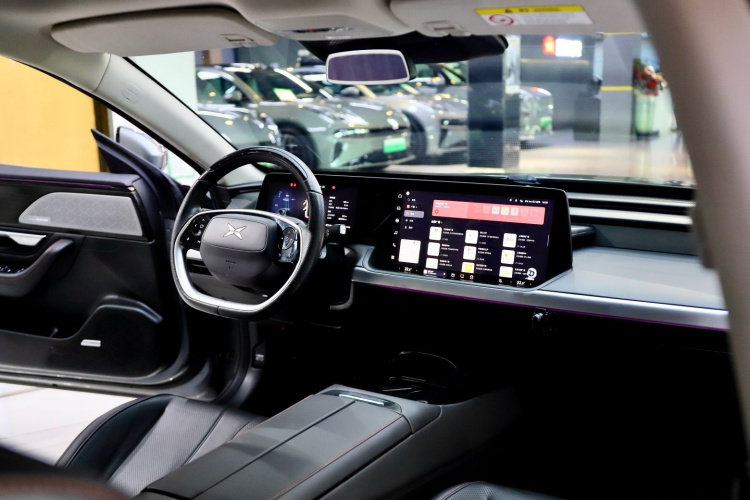 小鹏P7 2020款 670E中控内饰7004