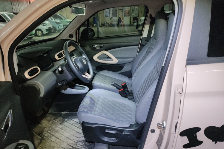 零跑汽车 零跑T03 2021款 400舒享版中控内饰19