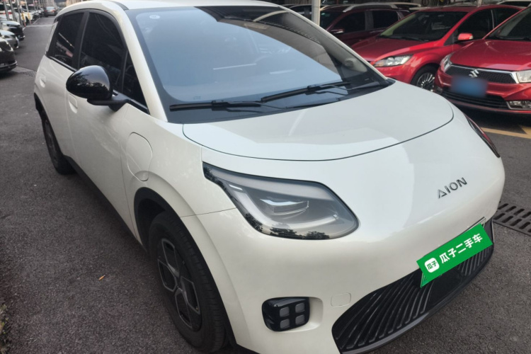 埃安 AION UT 2025款 420智享版车身外观3