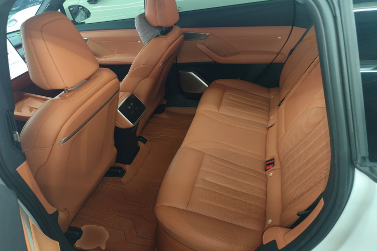 乐道L60 2024款 60kWh 后驱版中控内饰21