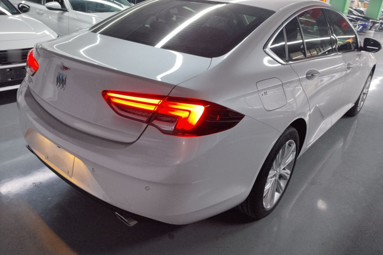 别克 君威 2024款 28T 纵享版车身外观6005