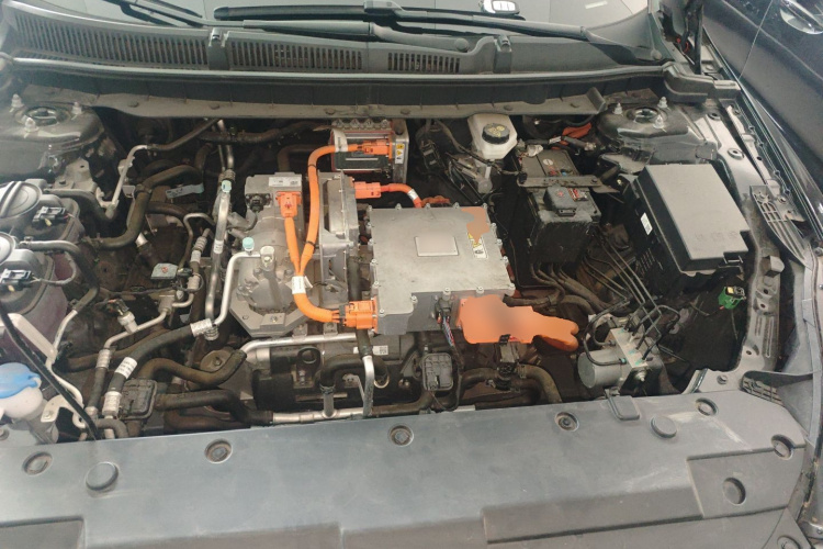 红旗E-QM5 2023款 基础出行版机舱底盘24