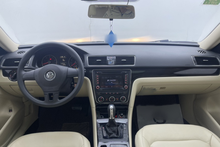 大众 帕萨特 2013款 1.8TSI DSG政府采购版中控内饰7006