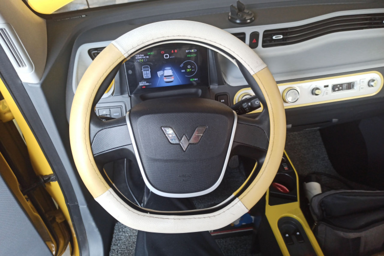 五菱汽车 宏光MINIEV 2021款 马卡龙时尚款 三元锂中控内饰13