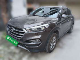 现代 途胜 2015款 1.6T 双离合两驱智能型