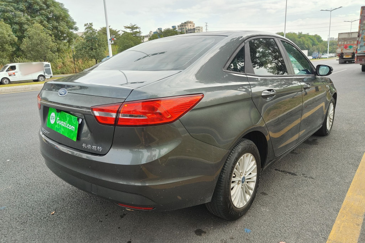 福特 福睿斯 2015款 1.5L 自动舒适型车身外观6005