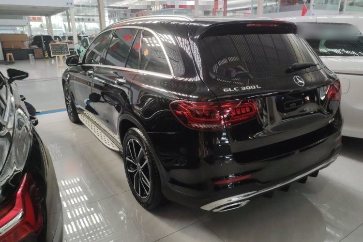 奔驰GLC 2020款 GLC 300 L 4MATIC 动感型车身外观4