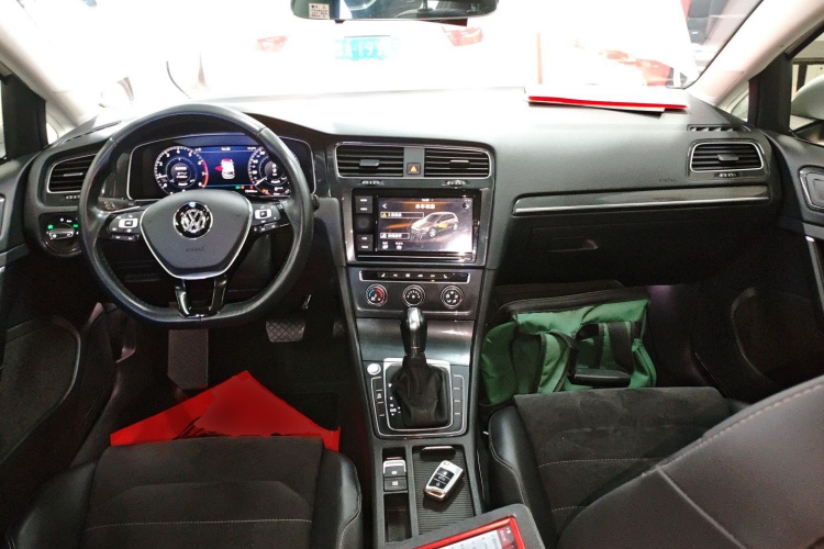 大众 高尔夫 2019款 280TSI DSG豪华型 国VI中控内饰12