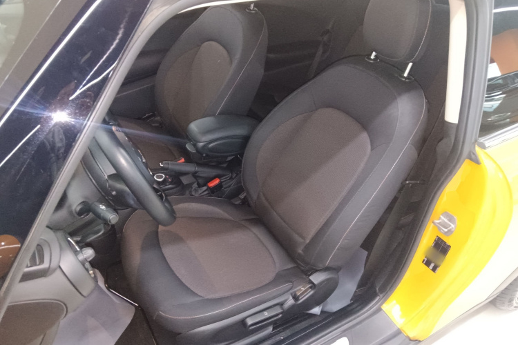 MINI 2016款 1.2T ONE 先锋派局部细节19