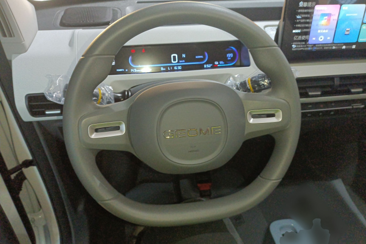 吉利银河 2024款 熊猫mini 200km 耐力熊中控内饰13