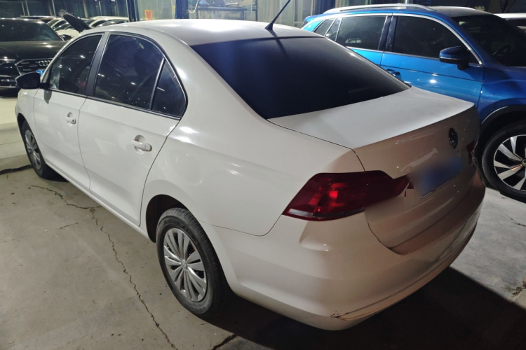 大众 桑塔纳 2021款 1.5L 手动风尚版车身外观4