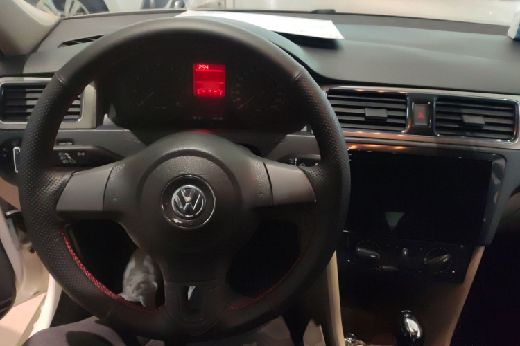 大众 桑塔纳 2015款 1.6L 自动舒适版中控内饰12