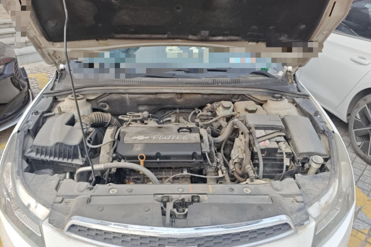 雪佛兰 科鲁兹 2013款 掀背 1.6L 自动豪华型局部细节24