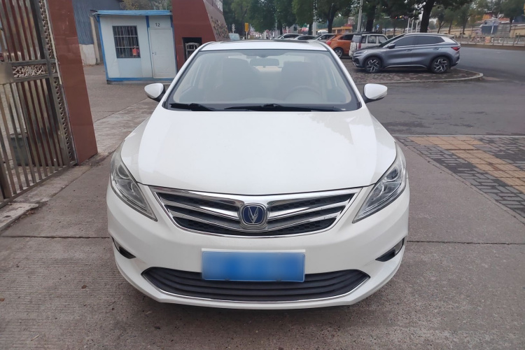 长安 逸动 2015款 1.6L 手动豪华型 国V车身外观2