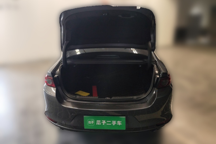马自达3 昂克赛拉 2022款 2.0L 自动质雅黑曜版中控内饰23