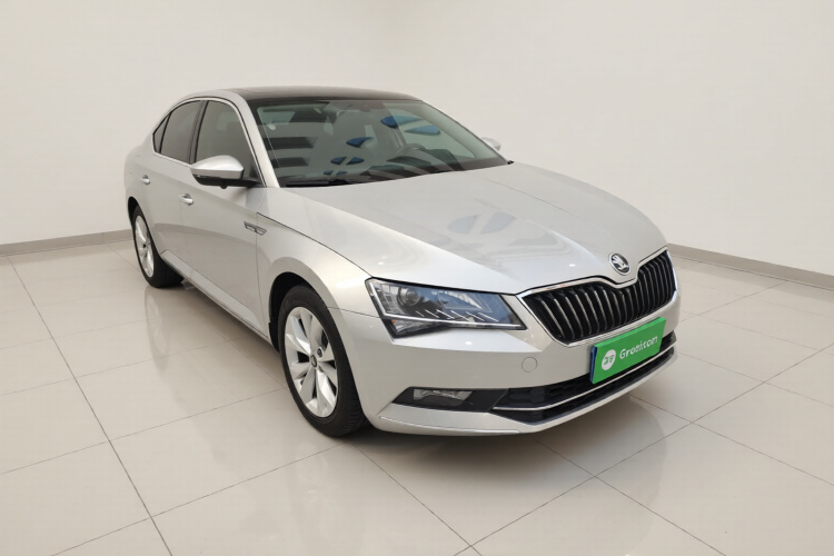 斯柯达 速派 2018款 TSI330 DSG舒适版 国V车身外观3