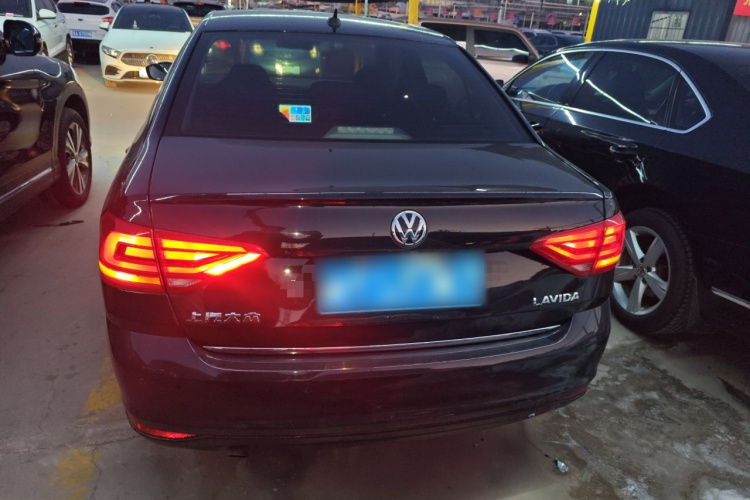 大众 朗逸 2017款 1.6L 自动舒适版车身外观6