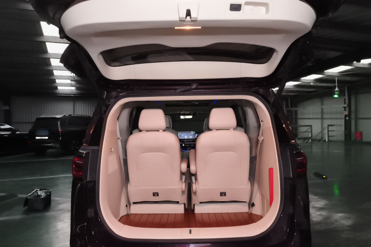 别克GL8 2020款 Avenir艾维亚 六座贤礼版局部细节23