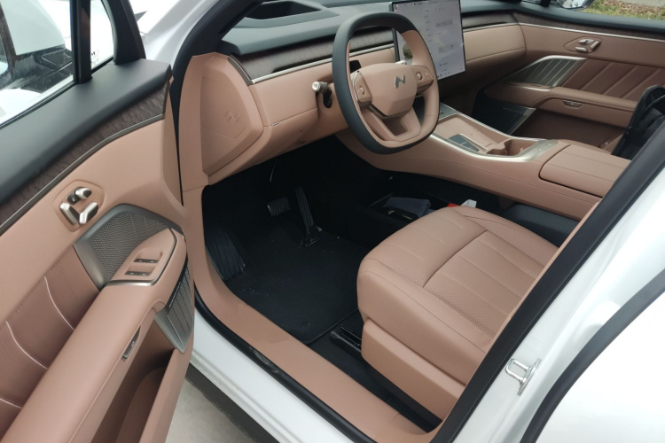 乐道L90 2025款 Max 六座版中控内饰7003