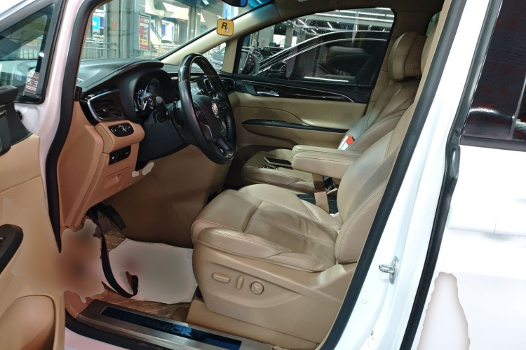 别克GL8 2017款 ES 28T 尊享型 国V中控内饰19