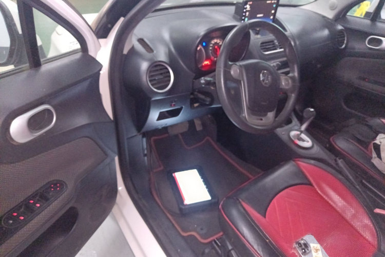名爵3 2014款 1.5L AMT精英版中控内饰20
