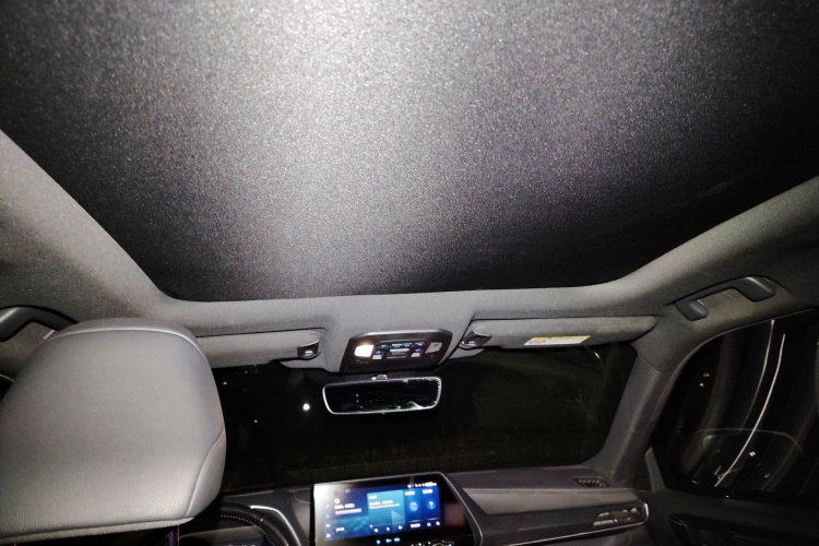 丰田 皇冠陆放 2021款 2.5L HEV四驱尊贵版中控内饰22