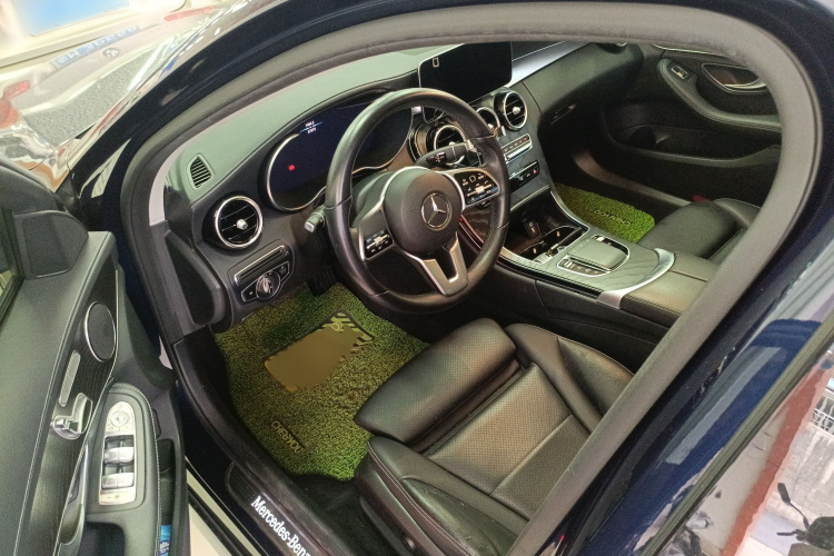 奔驰C级 2019款 C 260 L 运动版中控内饰7003