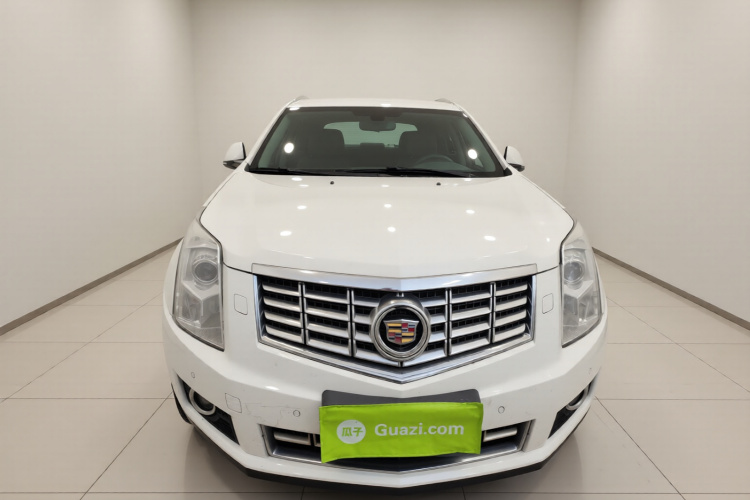 凯迪拉克SRX 2014款 3.0L 精英型车身外观2