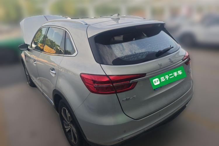 红旗HS5 2019款 2.0T 智联旗享版车身外观5