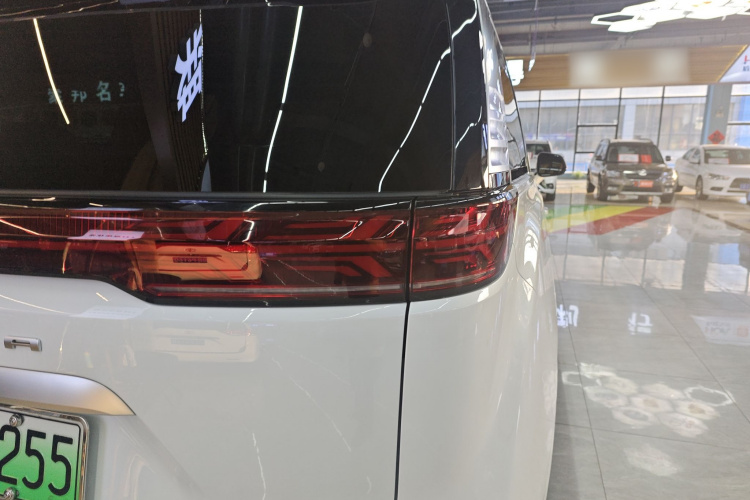 腾势D9 2022款 DM-i 970 四驱尊荣型车身外观6006