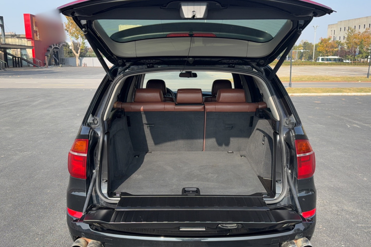 宝马X5(进口) 2011款 xDrive35i 领先型局部细节23