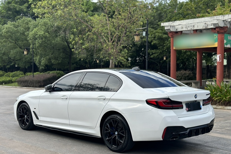 宝马5系 2021款 530Li 尊享型 M运动套装车身外观6003
