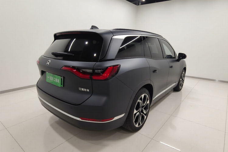 蔚来ES8 2020款 415KM 签名版 六座版车身外观7