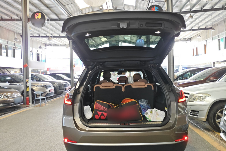 蔚来ES8 2020款 580KM 七座版机舱底盘23