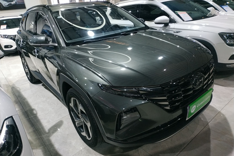 现代 2023款 途胜L 1.5T 自动两驱LUX尊贵版车身外观3