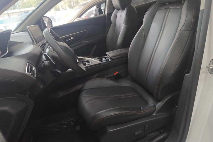 标致4008 2019款 改款 360THP 尝先版中控内饰19