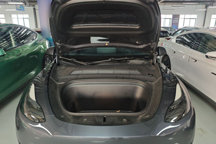 特斯拉 Model Y 2022款 后轮驱动版机舱底盘24