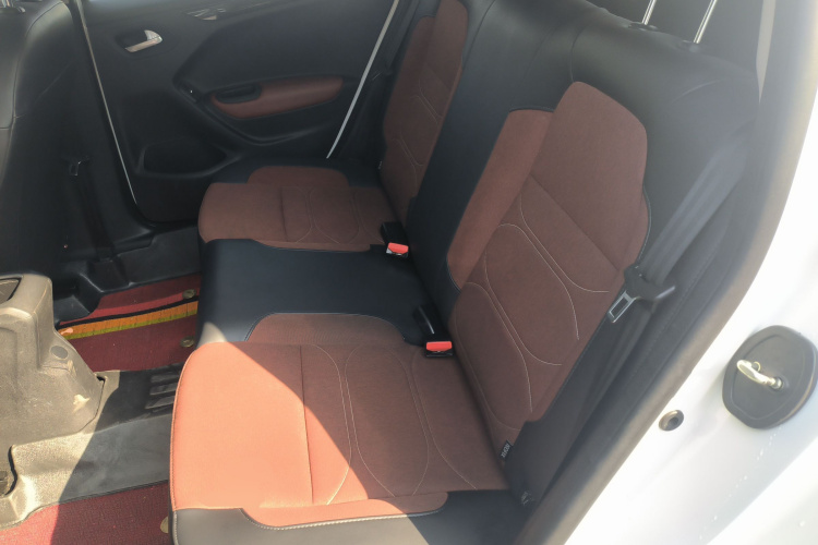 雪铁龙C3-XR 2019款 230THP DCT越动版中控内饰21