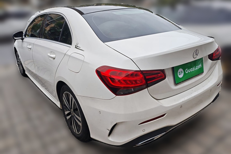 奔驰A级 2019款 A 180 L 运动轿车车身外观6003