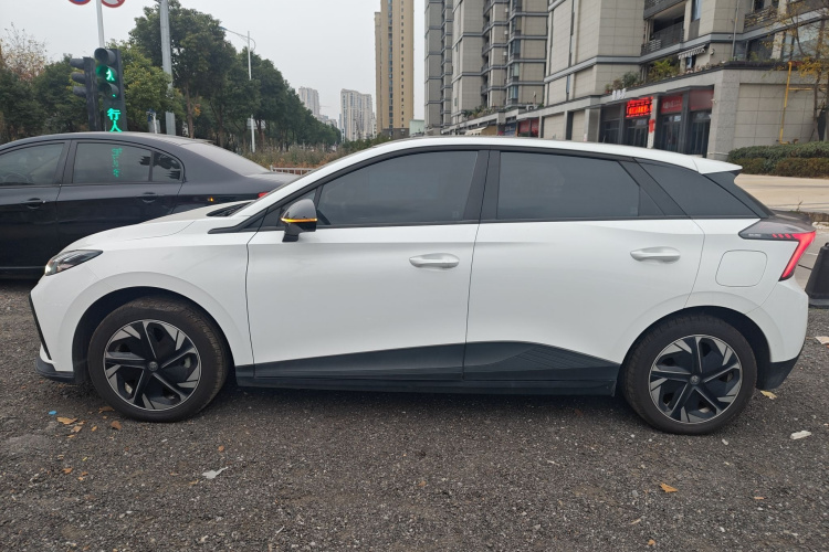 名爵 MG4 EV 2022款 425km 豪华版车身外观6003