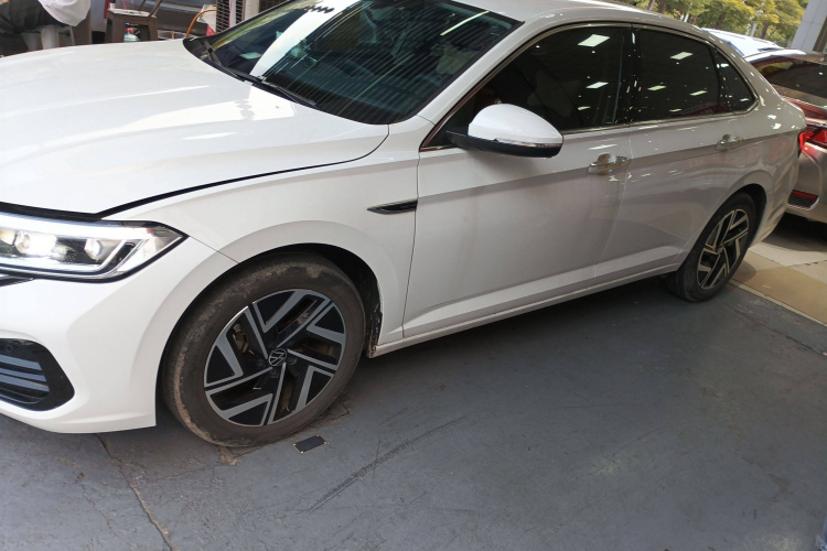 大众 速腾 2023款 300TSI DSG超越版车身外观6003